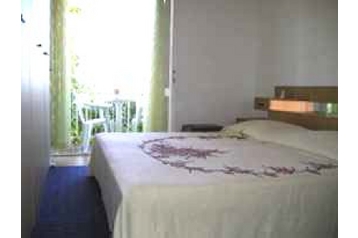 Kroatien Privát Starigrad Paklenica, Exterieur